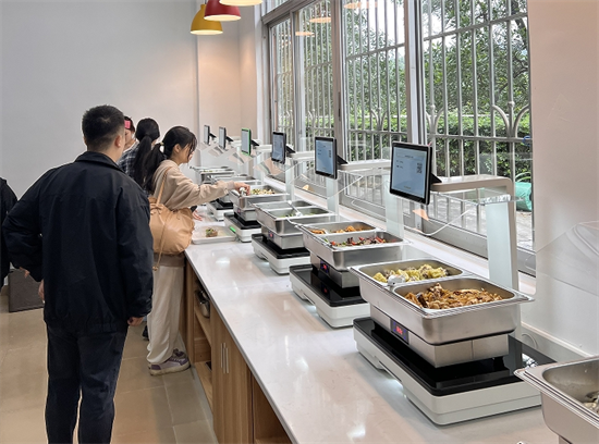 智慧食堂訂餐、備餐、用餐,一站式解決三餐問題